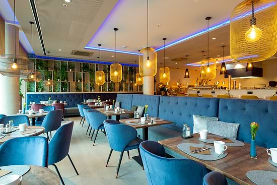 Leonardo Hotel Augsburg - Frühstücks-Bereich