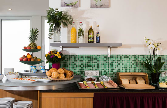 Leonardo Hotel Frankfurt City Center - Breakfast