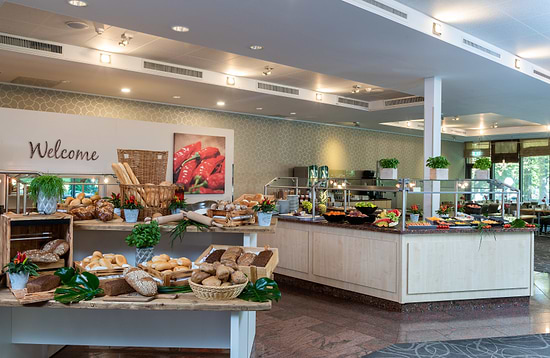 Leonardo Hotel Hannover - Завтрак