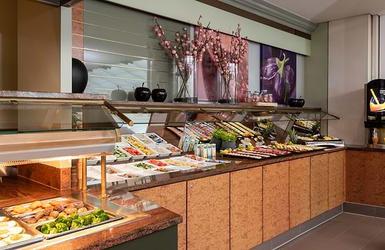 Leonardo Hotel Köln Bonn Airport - Buffet du petit-déjeuner