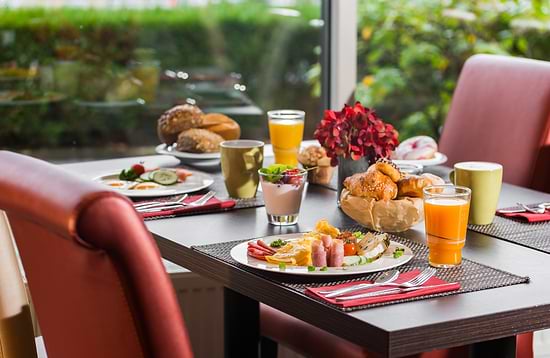 Leonardo Hotel Mönchengladbach - Ресторан завтрака