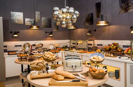 Leonardo Royal Hotel Barcelona Fira - Завтрак "шведский стол
