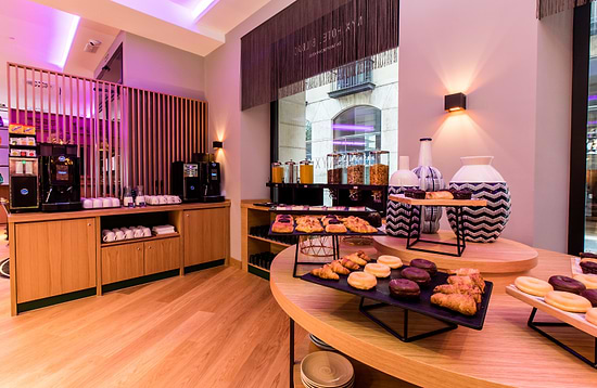 NYX Hotel Bilbao - Frühstück