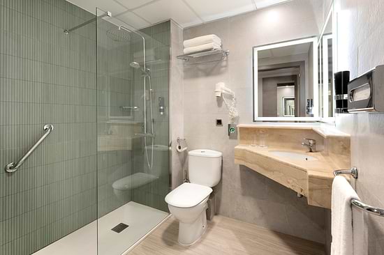 Leonardo Hotel Barcelona Las Ramblas - Habitación Superior