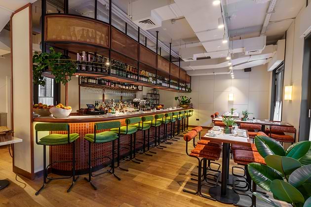 Leonardo Hotel London Aldgate - The Cardinal Bar and Kitchen