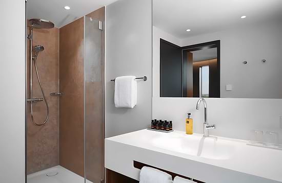 Leonardo Royal Hotel Munich Bavaria Towers - Superior Twin Room