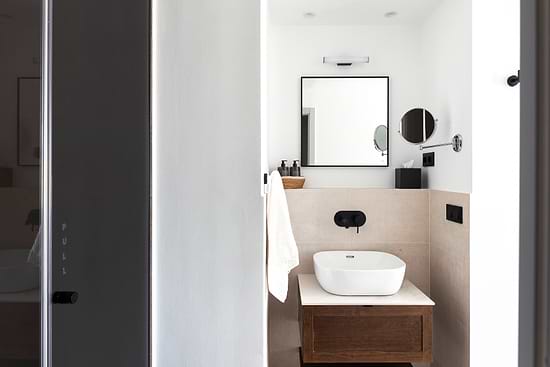 Two Bedroom Apartment with Balcony - Bathroom