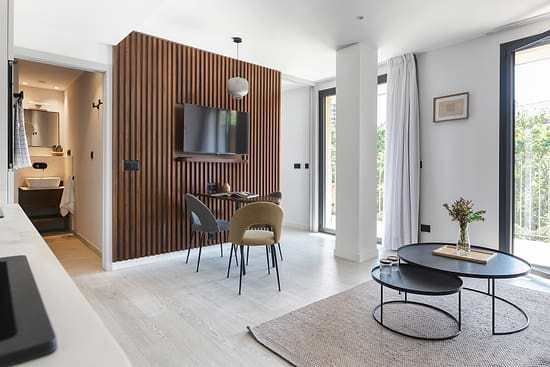 One Bedroom Apartment with Balcony - Living room