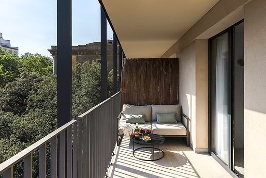 One Bedroom Apartment with Balcony - Balcony