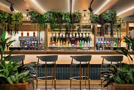 Leonardo Hotel Chester Bar
