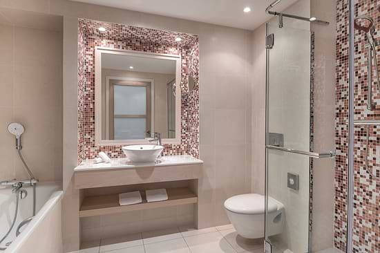 فندق «إيفيان-لي-بان» في Leonardo Hotels - استوديو