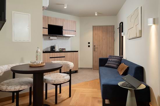 Deluxe One Bedroom with Single Sofabed - Sofa bed