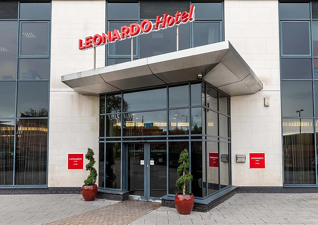 Leonardo Hotel Derby - Buitenkant
