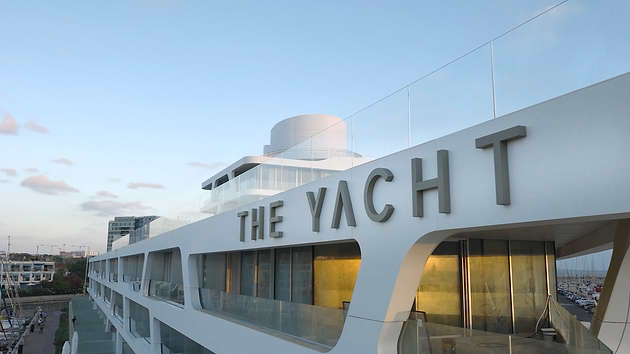 THE YACHT - Exterior