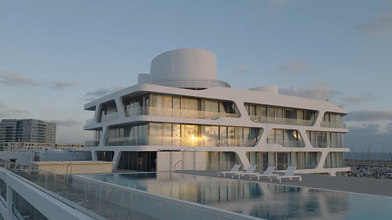 THE YACHT - Exterior