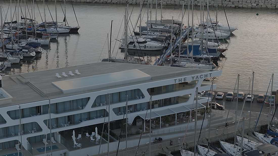 THE YACHT - Exterior