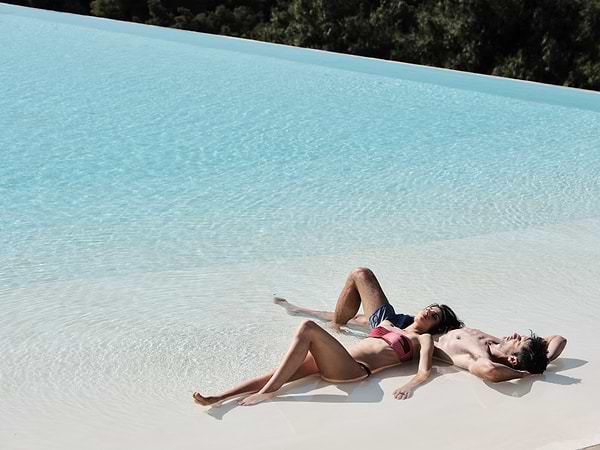 MERAVIA Leonardo Limited Edition - Swimming Pool