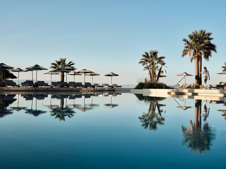 MERAVIA Leonardo Limited Edition - Swimming Pool