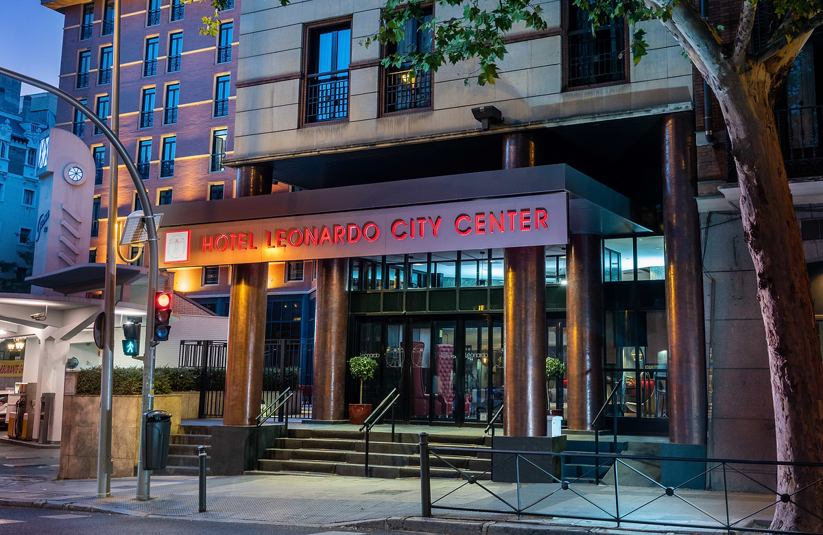 Leonardo Hotel Madrid City Center - Außenbereich
