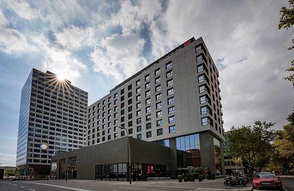 فندق ليوناردو رويال برشلونة فيرا - الواجهة الخارجية