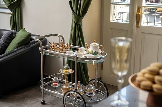 Bachar House - Lounge