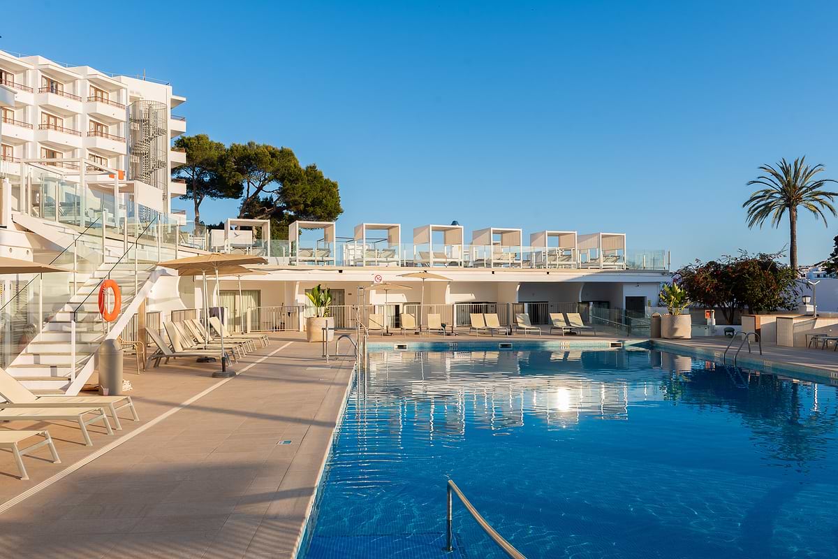 Leonardo Suites Hotel Ibiza Santa Eulalia - Бассейн
