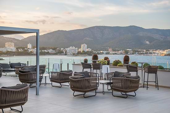 Leonardo Royal Hotel Mallorca Palmanova Bay – Terrasse du bar