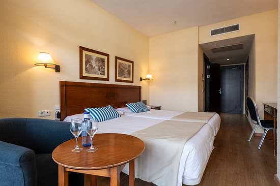 Leonardo Hotel Torremolinos Costa del Sol - Zimmer