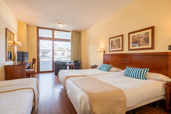 Leonardo Hotel Torremolinos Costa del Sol - Superior Side Sea View Triple
