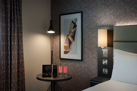 Leonardo Hotel Chester Bedroom