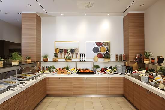 Hotel Berlin Alexanderplatz by Leonardo Hotels - Breakfast Buffet