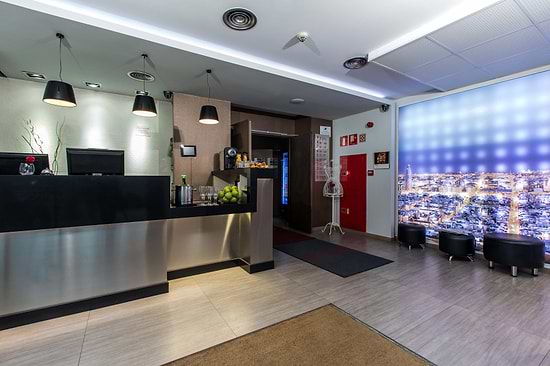 Leonardo Boutique Hotel Barcelona Sagrada Familia - Rezeption