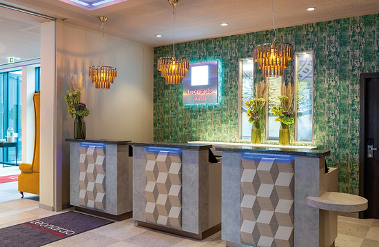 Leonardo Hotel Augsburg - Rezeption