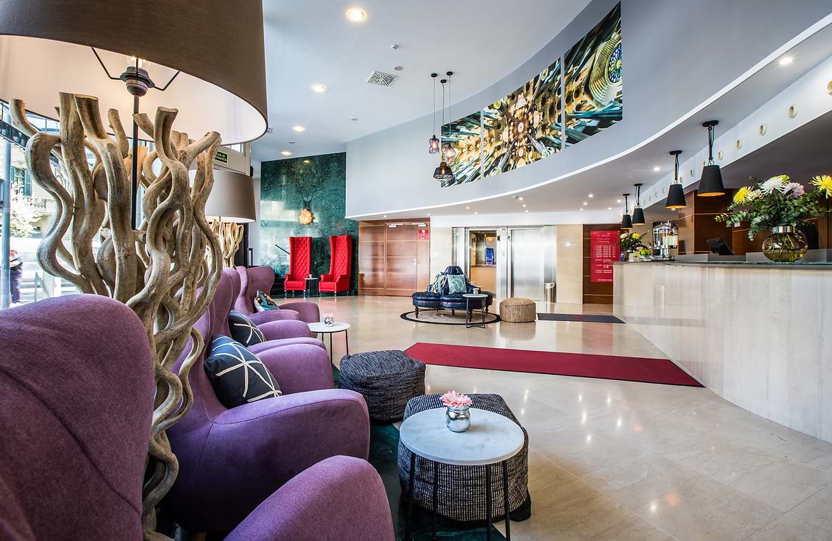 Leonardo Hotel Barcelona Gran Via - Recepción