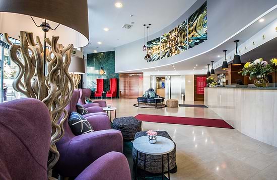 Leonardo Hotel Barcelona Gran Via - Recepción