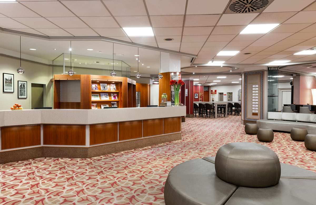 Leonardo Hotel Köln - Recepción