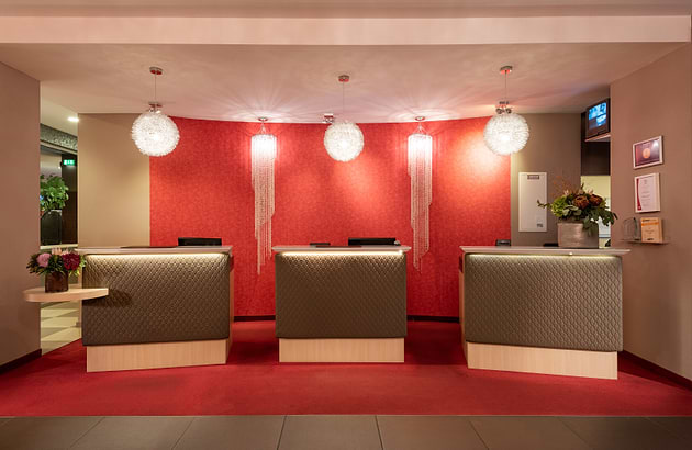 Leonardo Royal Hotel Köln Am Stadtwald - Recepción