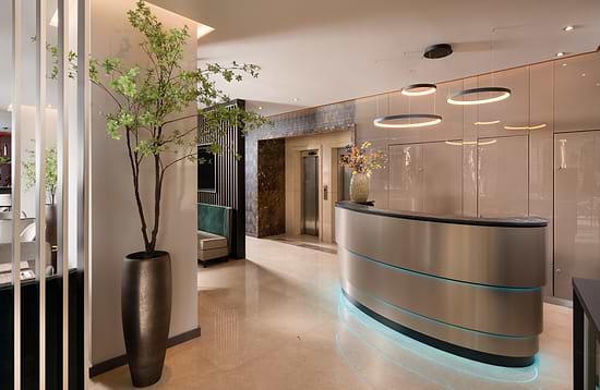 Leonardo Hotel Bucharest City Center - Ресепшн