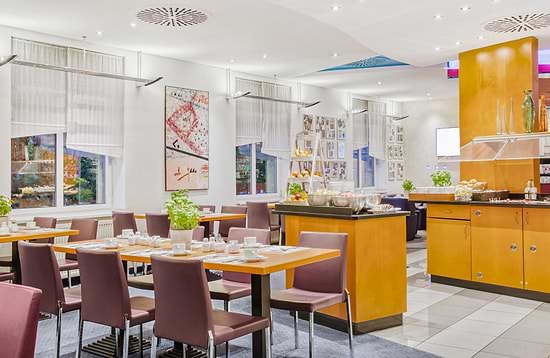 Hotel Erfurt City Center by Leonardo Hotels - Frühstücksbereich