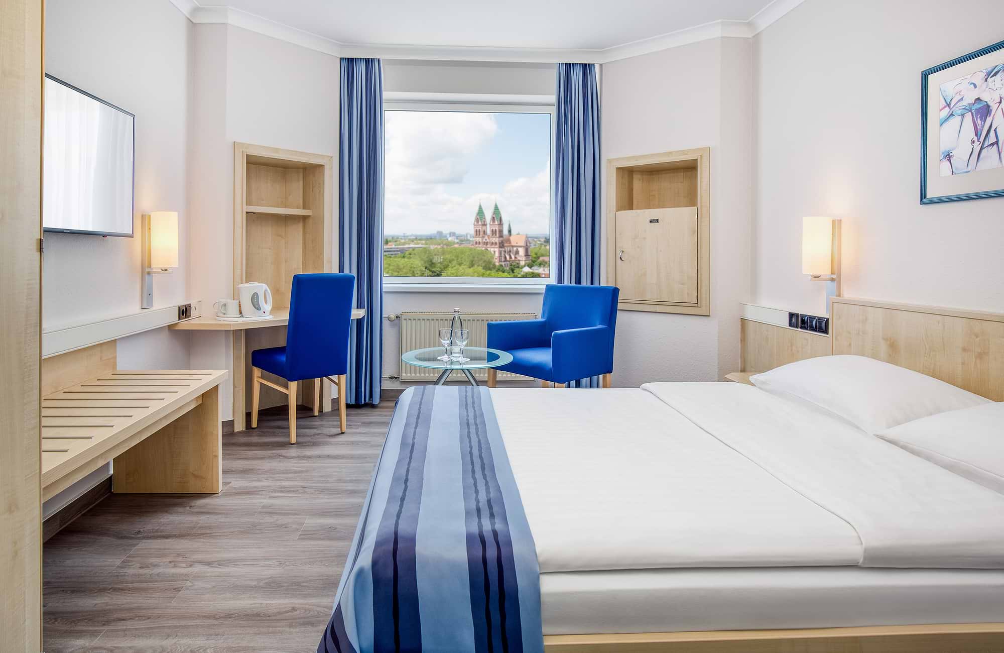 Hotel Freiburg City Center by Leonardo Hotels - Room