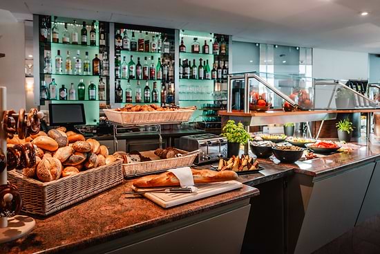 Leonardo Hotel Aachen – Breakfast Buffet