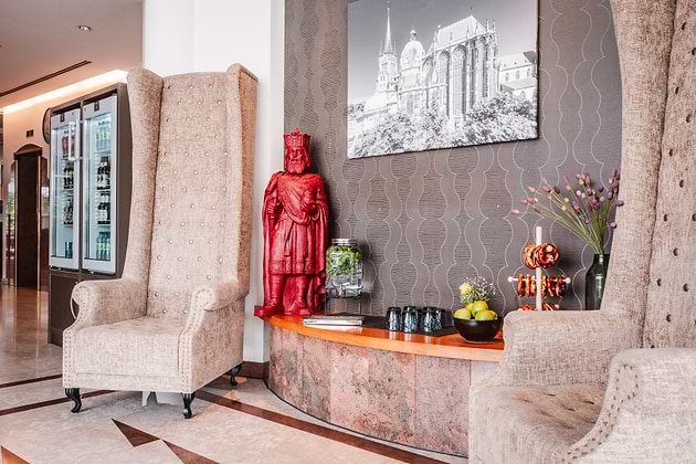 Leonardo Hotel Aachen - Lobby