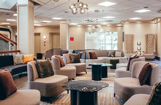 Leonardo Hotel Köln – Lobby