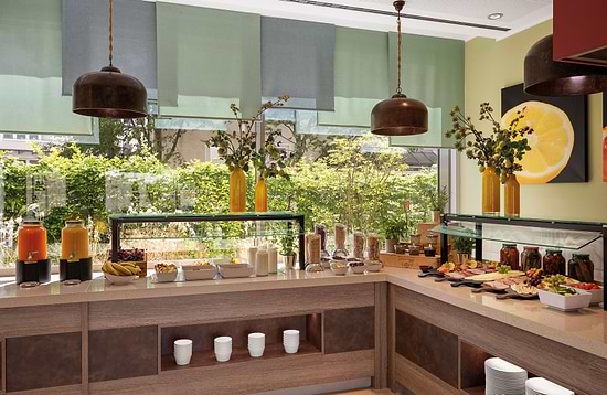 Leonardo Hotel Munich City South - Breakfast buffet
