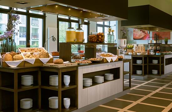 Leonardo Royal Hotel Monaco di Baviera - Buffet della Colazione