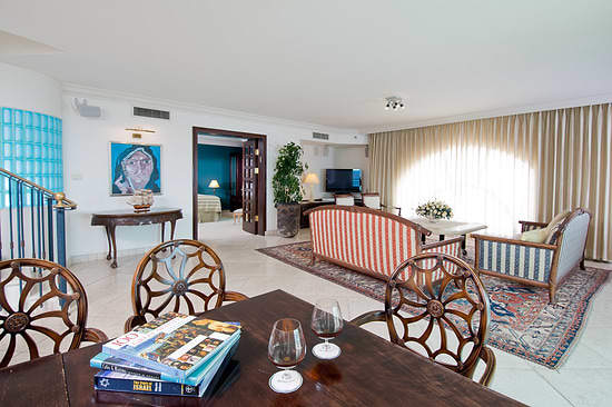 Herods Vitalis Eilat Hotel - Wohnzimmer der Suite