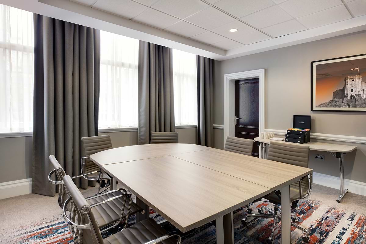 Jurys Inn Cardiff - Переговорная комната