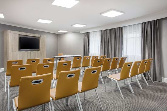 Leonardo Hotel and Conference Venue Hinckley Island - Meeting Room