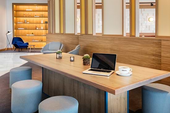 Leonardo Hotel Liverpool - Oddsocks Bar & Kitchen