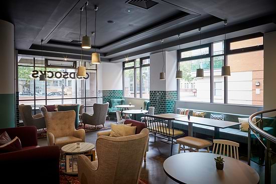 Leonardo Hotel Manchester Central - Oddsocks Bar & Kitchen